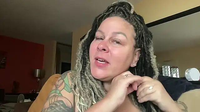 Snapshot of number1slut chatting on 05/18/26, 12:00 number1slut online show from 05/18/26, 12:00