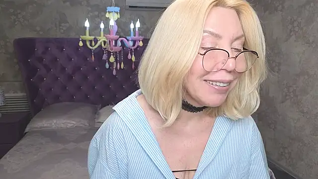 Wendy Waves online show from 12/20/25, 11:17