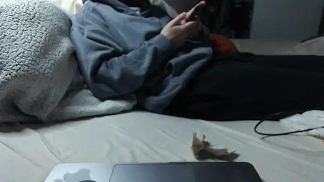 Snapshot of BenReich chatting on 11/17/25, 04:46 BenReich online show from 11/17/25, 04:46