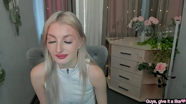 Sarrah blush online show from 09/18/25, 08:16