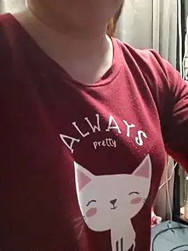 hihiakiko online show from 11/14/25, 02:16