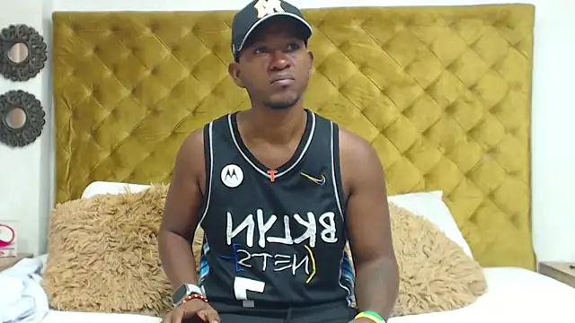 Snapshot of AndyCalifornia1 chatting on 09/18/25, 12:40 AndyCalifornia1 online show from 09/18/25, 12:40