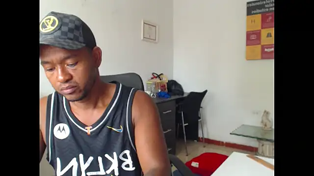 Snapshot of AndyCalifornia1 chatting on 10/05/25, 05:00 AndyCalifornia1 online show from 10/05/25, 05:00