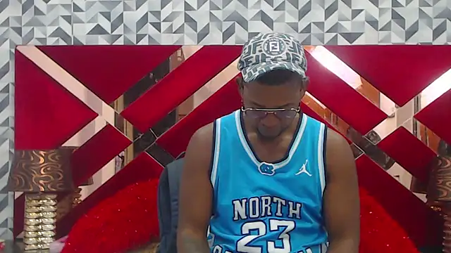 Snapshot of AndyCalifornia1 chatting on 10/24/25, 02:46 AndyCalifornia1 online show from 10/24/25, 02:46