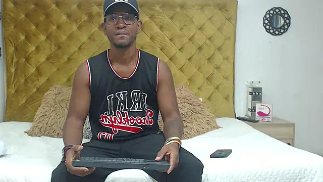 AndyCalifornia1 online show from 11/21/25, 12:37