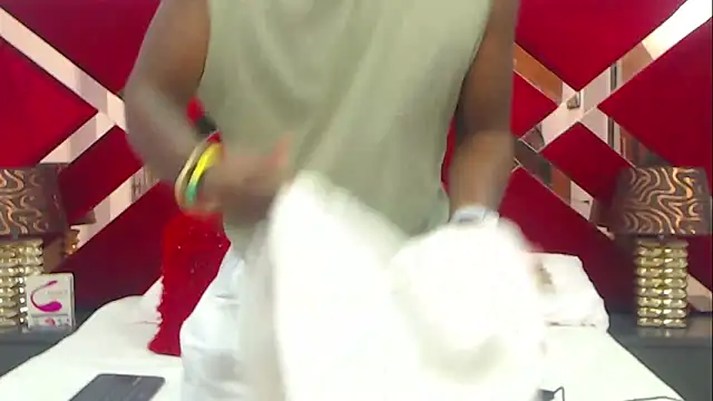 Snapshot of AndyCalifornia1 chatting on 11/22/25, 01:32 AndyCalifornia1 online show from 11/22/25, 01:32