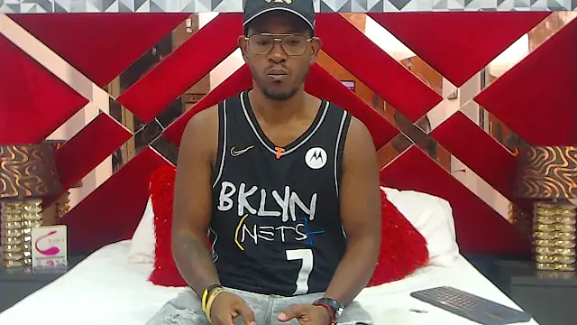 Snapshot of AndyCalifornia1 chatting on 11/26/25, 12:39 AndyCalifornia1 online show from 11/26/25, 12:39