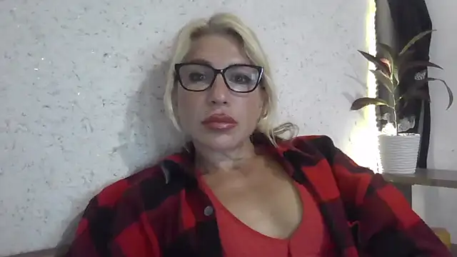 fox red lady7 online show from 10/01/25, 12:11