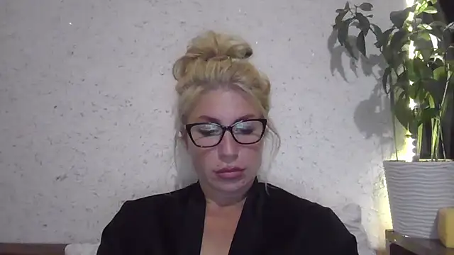 fox red lady7 online show from 10/04/25, 07:34