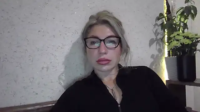 fox red lady7 online show from 11/27/25, 08:55