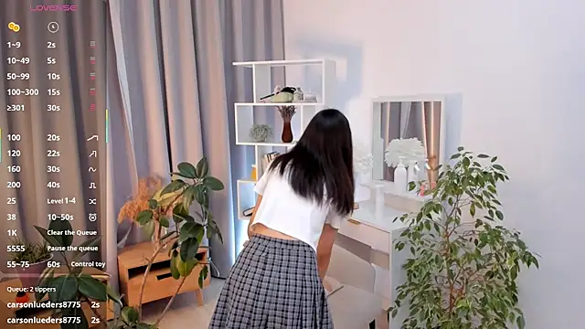 Snapshot of UdelaDodson chatting on 11/11/25, 03:06 UdelaDodson online show from 11/11/25, 03:06