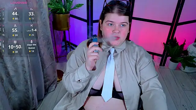 Snapshot of Mia_Ray chatting on 11/22/25, 07:46 Mia Ray online show from 11/22/25, 07:46