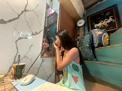 Snapshot of asya_chris chatting on 10/01/25, 02:06 asya chris online show from 10/01/25, 02:06