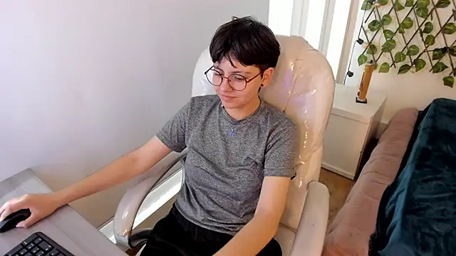 Nathaly ds online show from 11/07/25, 07:47