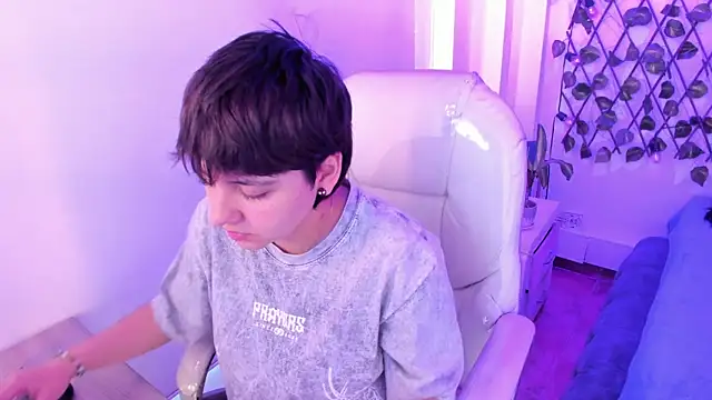 Nathaly ds online show from 04/07/26, 08:31