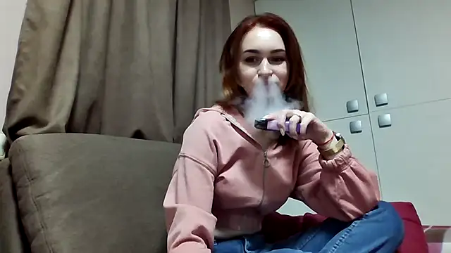 Snapshot of Requellia chatting on 10/04/25, 06:28 Requellia online show from 10/04/25, 06:28