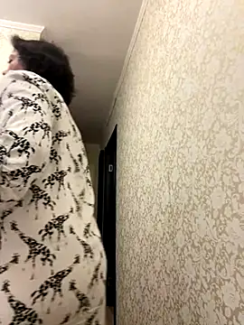 Kiravix online show from 10/15/25, 04:07