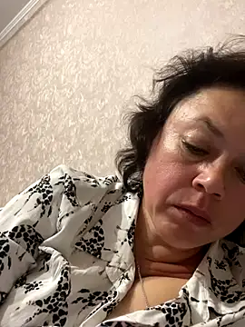 Kiravix online show from 10/17/25, 03:58