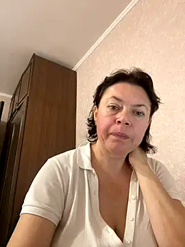 Kiravix online show from 10/27/25, 10:41