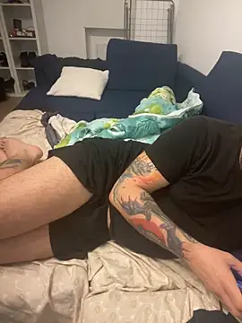 Snapshot of DavidMaros chatting on 10/26/25, 08:20 DavidMaros online show from 10/26/25, 08:20