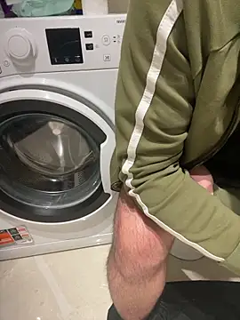 Snapshot of DavidMaros chatting on 10/29/25, 05:10 DavidMaros online show from 10/29/25, 05:10