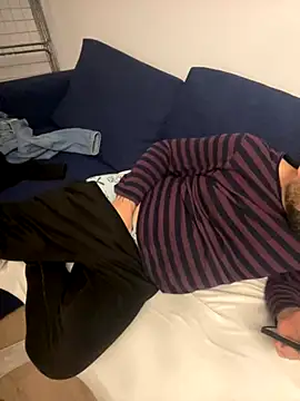 Snapshot of DavidMaros chatting on 11/21/25, 06:45 DavidMaros online show from 11/21/25, 06:45