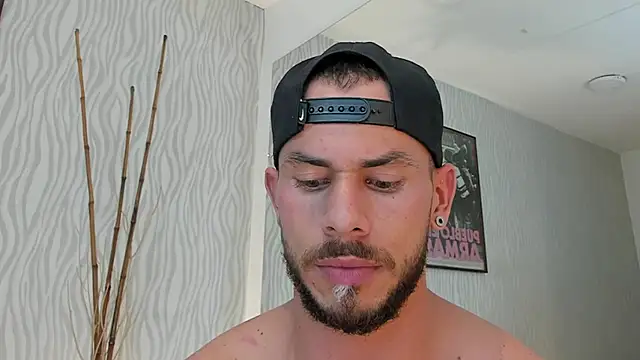 Snapshot of dylan_jacobx chatting on 07/16/26, 07:31 dylan jacobx online show from 07/16/26, 07:31