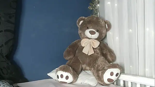 lishainparis18 online show from 03/28/26, 05:23