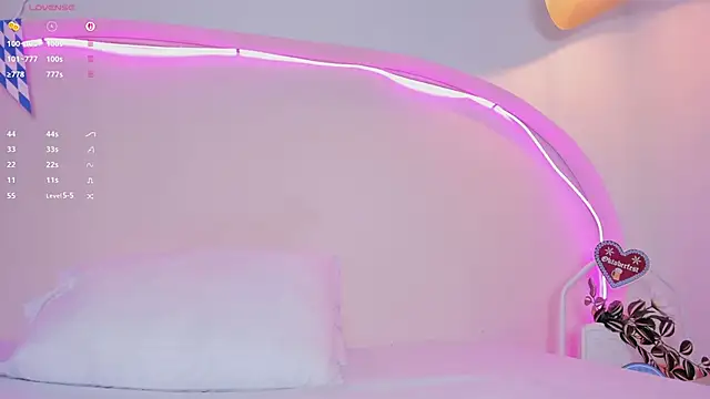 sweetluu  online show from 09/27/25, 03:39