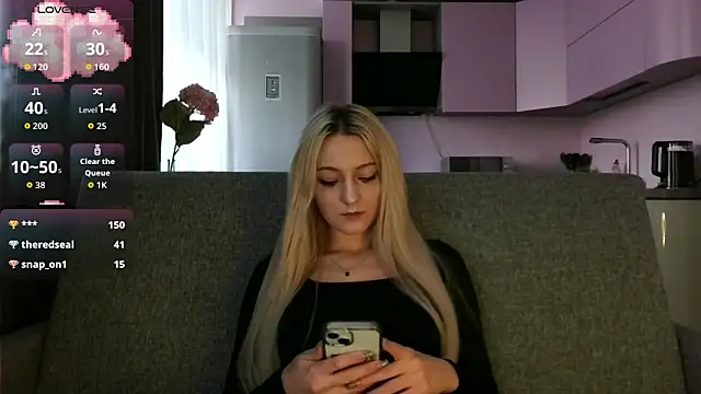 white liillyy online show from 09/11/25, 04:07