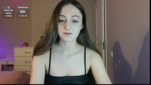 white liillyy online show from 07/04/26, 08:26