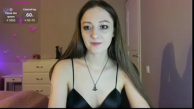 white liillyy online show from 07/12/26, 08:33