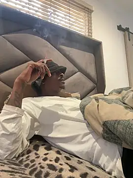 Snapshot of AllDayBbC chatting on 06/25/26, 09:25 AllDayBbC online show from 06/25/26, 09:25