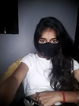 Snapshot of Sexey-Puja chatting on 10/17/25, 04:37 Sexey-Puja online show from 10/17/25, 04:37
