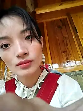 Snapshot of tdtd98 chatting on 12/18/25, 05:46 tdtd98 online show from 12/18/25, 05:46