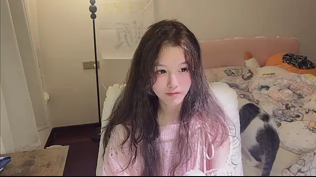 Snapshot of FuFu-puff chatting on 11/25/25, 05:46 FuFu-puff online show from 11/25/25, 05:46