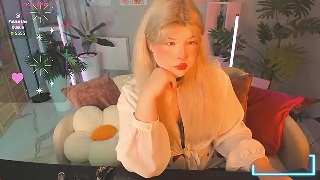 Snapshot of LilithNelson chatting on 09/28/25, 06:13 LilithNelson online show from 09/28/25, 06:13