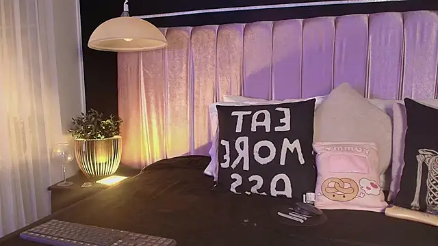 Snapshot of Dannyaa_ chatting on 10/04/25, 12:14 Dannyaa online show from 10/04/25, 12:14