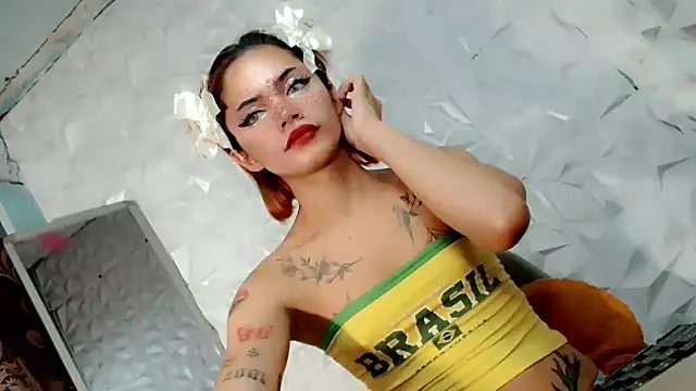 Snapshot of hugecockbabe chatting on 10/10/25, 08:35 hugecockbabe online show from 10/10/25, 08:35