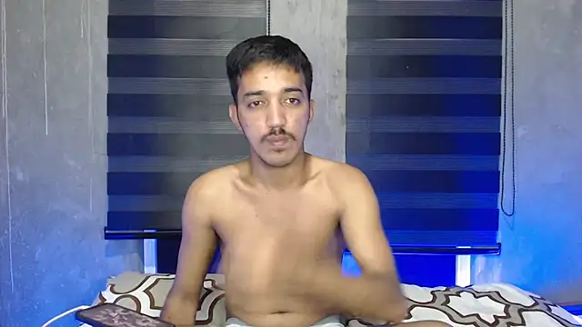 Snapshot of RowyCam chatting on 09/20/25, 08:48 RowyCam online show from 09/20/25, 08:48