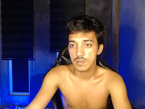 RowyCam online show from 11/11/25, 01:33