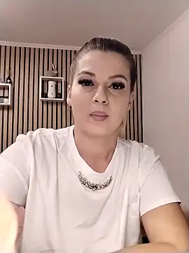 Mayaaaaaa  online show from 11/01/25, 01:40