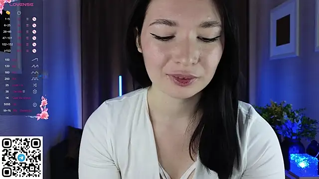 cute club online show from 09/17/25, 05:14