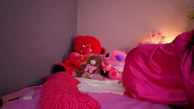 Snapshot of Vesya chatting on 11/25/25, 07:41 Vesya online show from 11/25/25, 07:41