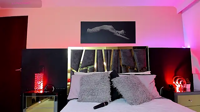 ScarletTorres online show from 09/25/25, 07:17