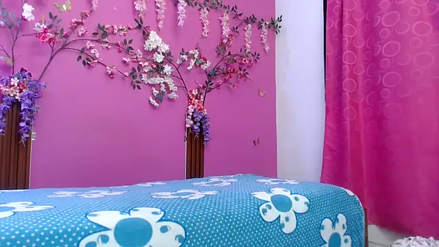 skinnybarbie022 online show from 05/31/26, 12:19