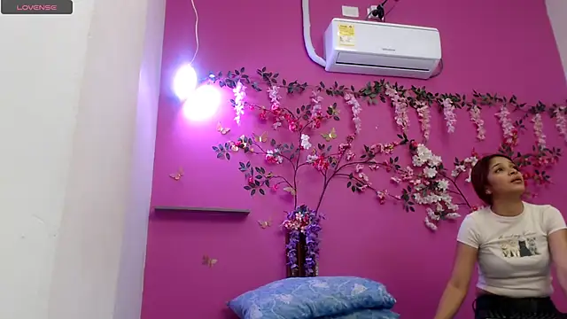 skinnybarbie022 online show from 07/02/26, 01:16