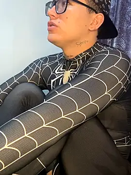 Snapshot of Kurtxxx22 chatting on 10/31/25, 03:57 Kurtxxx22 online show from 10/31/25, 03:57