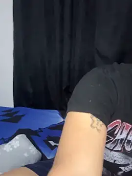 Snapshot of Kurtxxx22 chatting on 11/16/25, 03:12 Kurtxxx22 online show from 11/16/25, 03:12