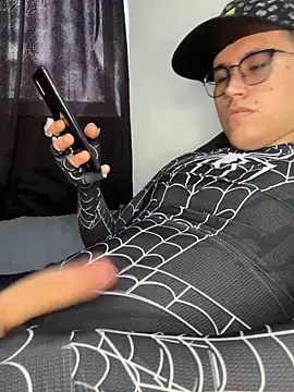 Snapshot of Kurtxxx22 chatting on 12/16/25, 08:14 Kurtxxx22 online show from 12/16/25, 08:14